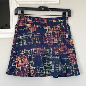 Dona Jo Women’s Navy Matrix Patterned Golf Skirt Size Small Tags Removed